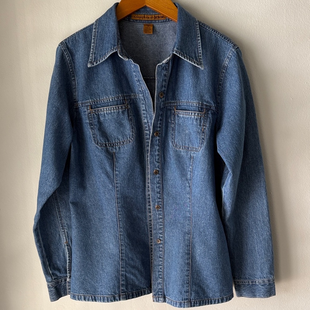 Anne Klein Denim button down blouse top fitted seamed tailored upscale look